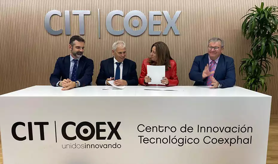 La Junta firma un protocolo con las Cooperativas Agro-alimentarias para impulsar la FP Dual 