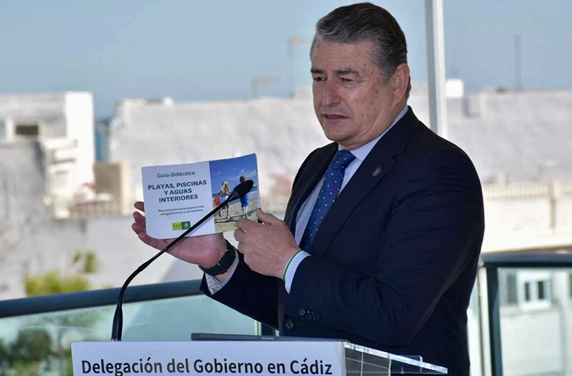 Asistente conversacional de voz sobre las playas andaluzas 