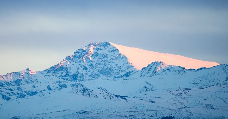 Catalina García señala el papel del Espacio Natural de Sierra Nevada en la lucha contra el cambio climático