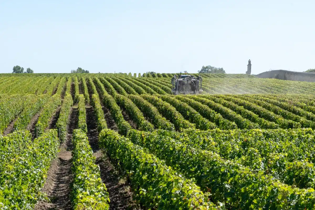 La Junta destina 100 millones de euros a ayudas a modernizar la maquinaria y el equipamiento agrario