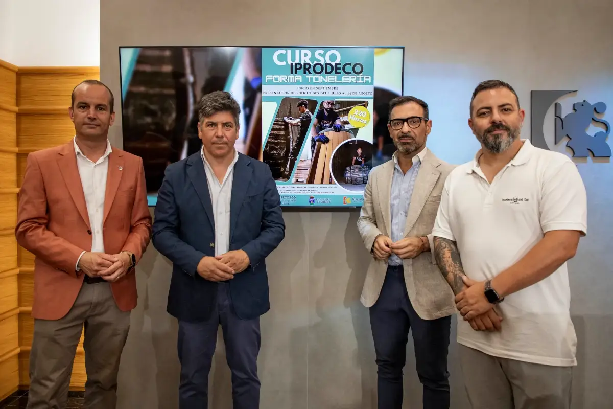 Montilla impulsa la formación de nuevos maestros toneleros para asegurar el relevo generacional del sector